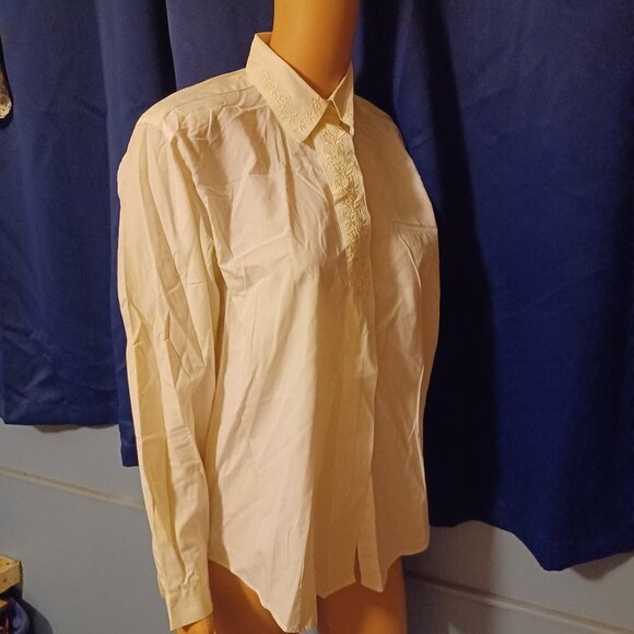 Jennifer Blair Cream Blouse With Beautiful Embroidery - Size 6 - Picture 1 of 10